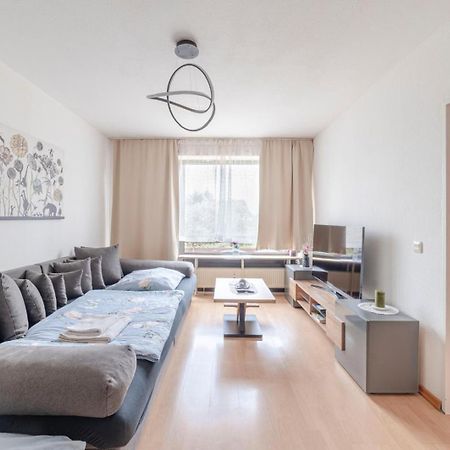 Schoene, Moeblierte Wohnung Mit Balkon Und Tiefgarage Düsseldorf Eksteriør billede